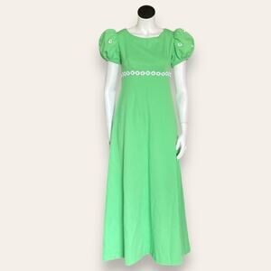 Vintage Green Puff Sleeve Maxi Dress with Daisy Waist Trim